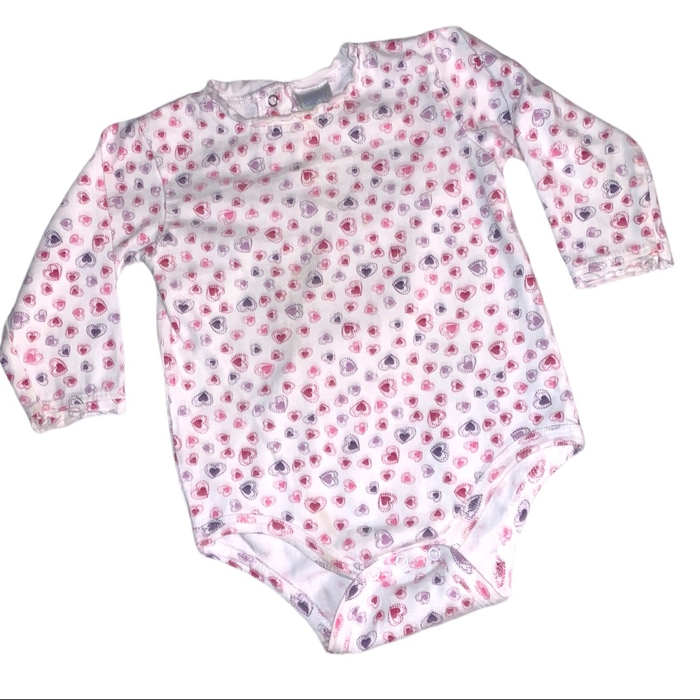 5/$25 Simply Basic Heart Motif Snap Button Bodysuit Onesie Baby 9-12 Month